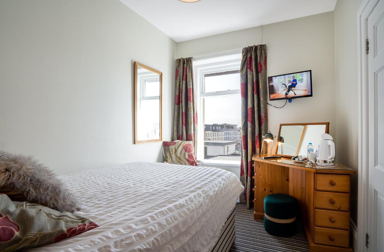 Antrim House Portrush Exterior foto